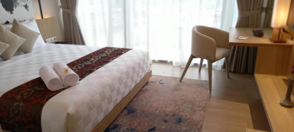 Louis Kienne Cikarang Hotel & Service Apartment Bekasi Dış mekan fotoğraf